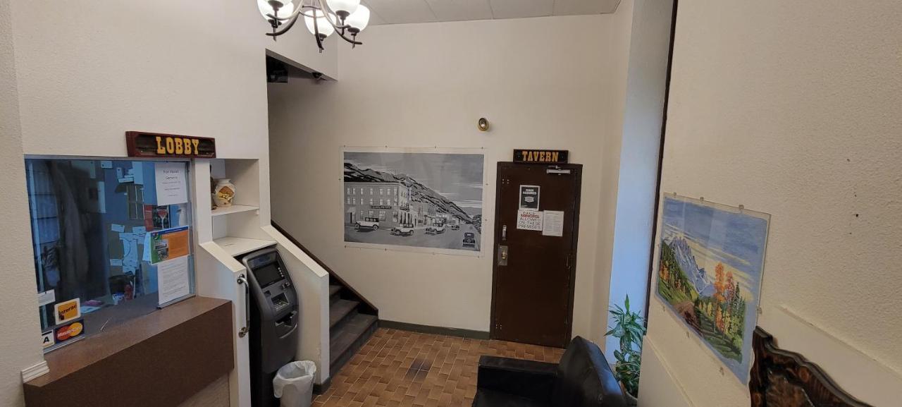 The Cosmopolitan Hotel Blairmore Exterior foto